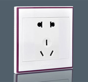 Two-Pole & Three-P…